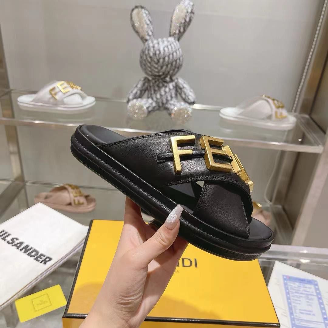 Fendi Leather Sandals