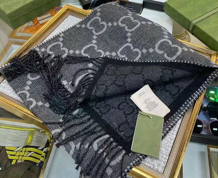 GUCCI Scarf