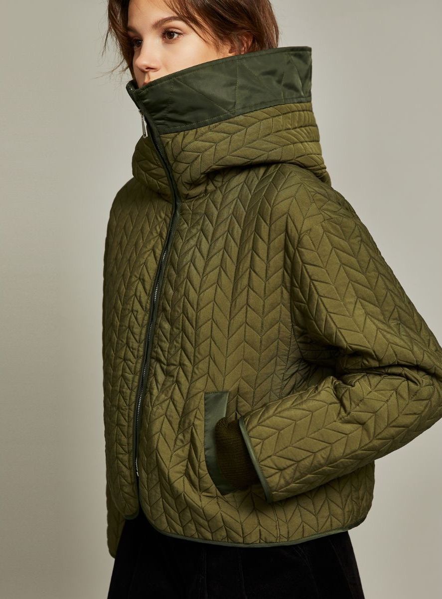 Loose large collar women's Jacket.