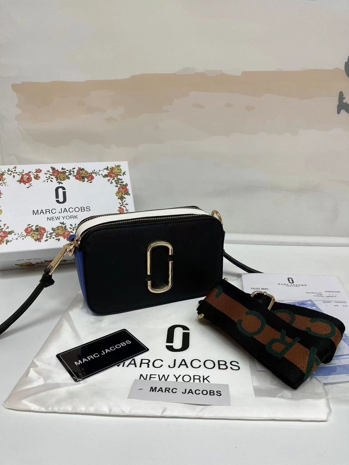 MARC JACOBS Crossbody Bag