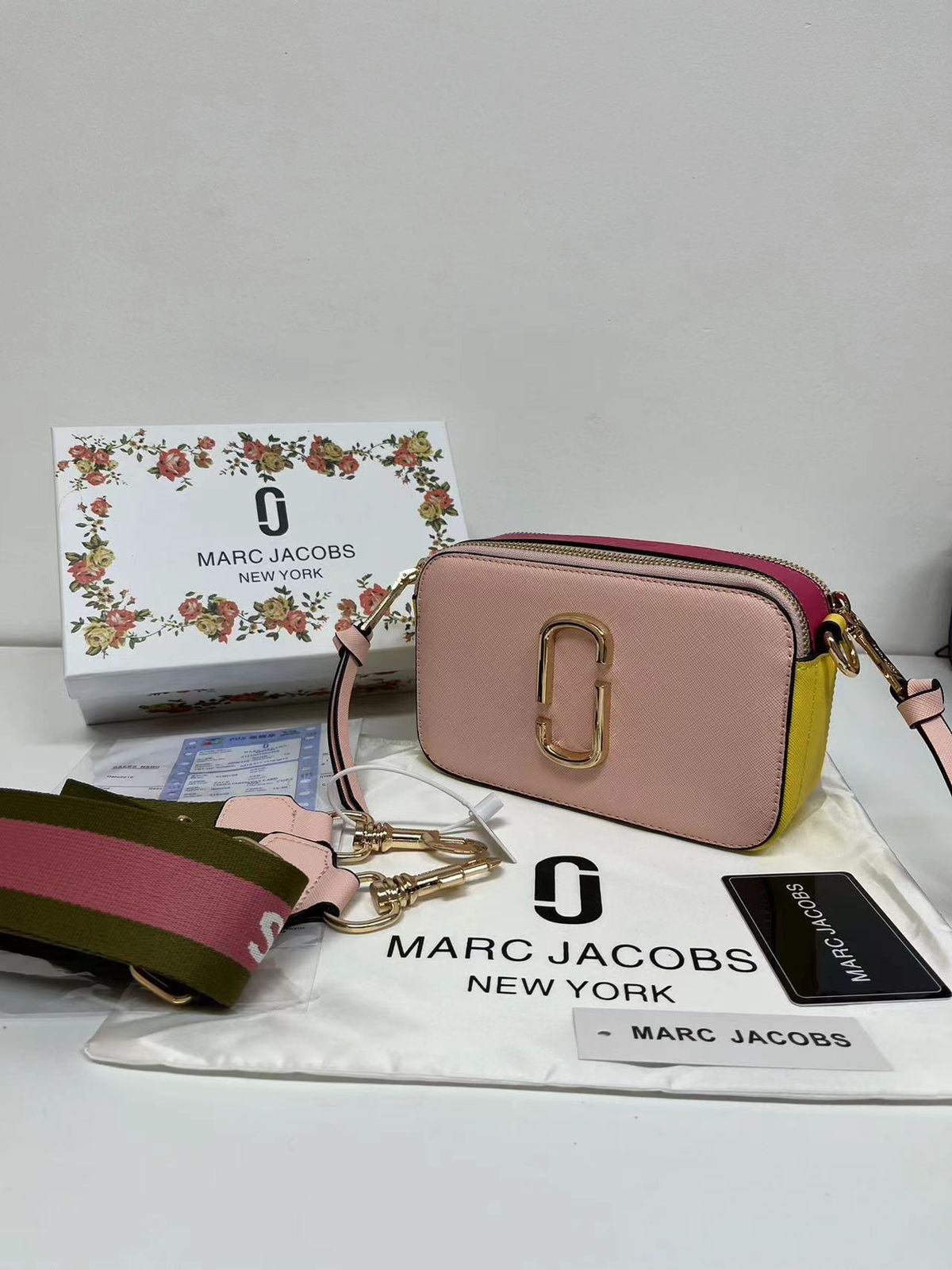 MARC JACOBS Crossbody Bag