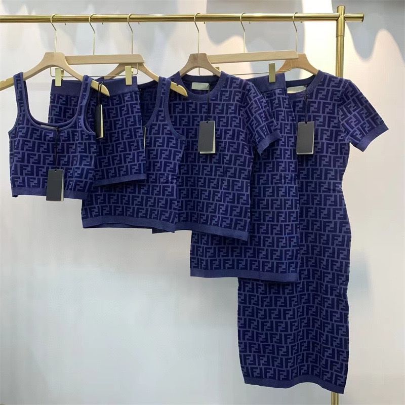 FINDI knitted series presbyopic short-sleeved top vest round neck dress