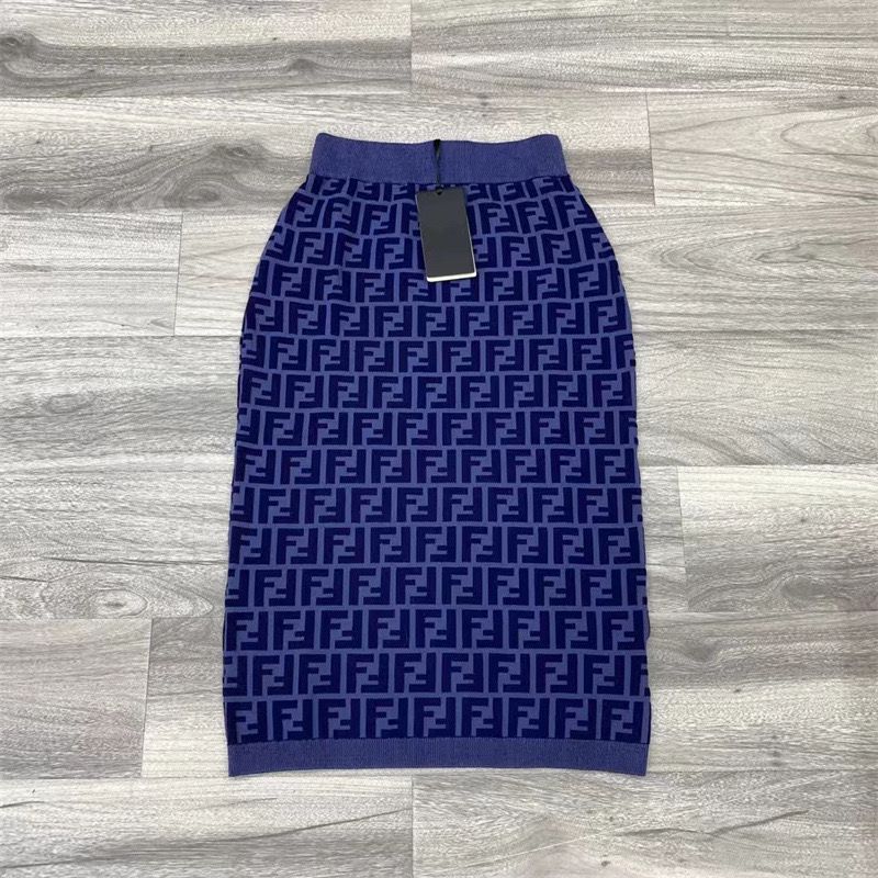 FINDI knitted series presbyopic short-sleeved top vest round neck dress