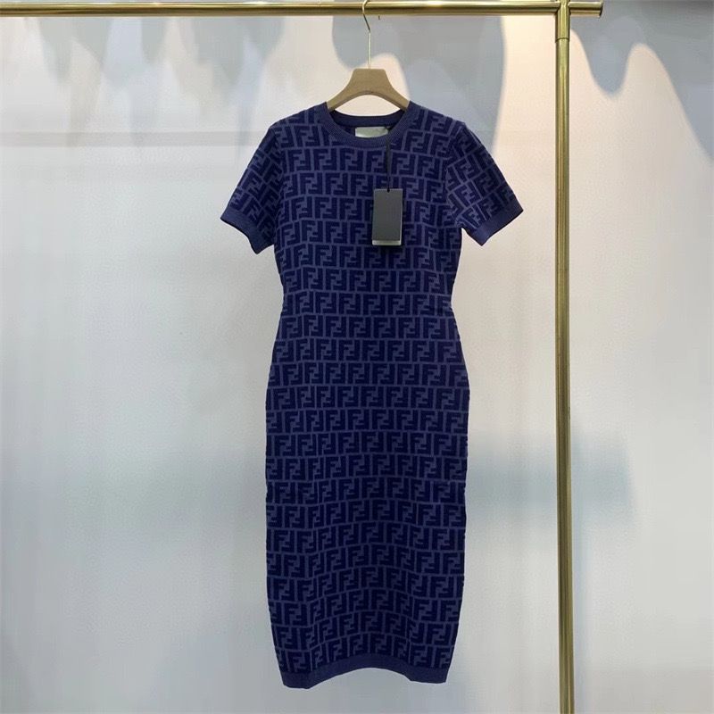 FINDI knitted series presbyopic short-sleeved top vest round neck dress