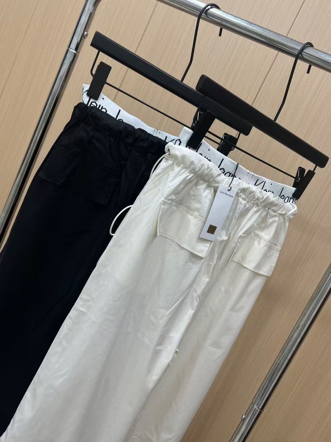 Calvin Klein Double Waist Loose Casual Pants.