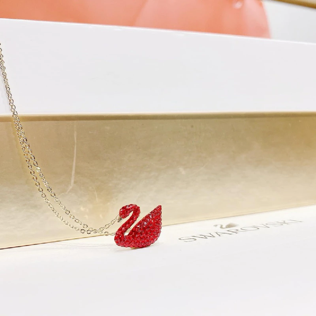 Swarovski Swan Crystal Necklace – Elegant Gift Set