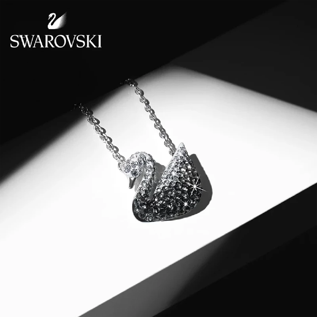Swarovski Swan Crystal Necklace – Elegant Gift Set