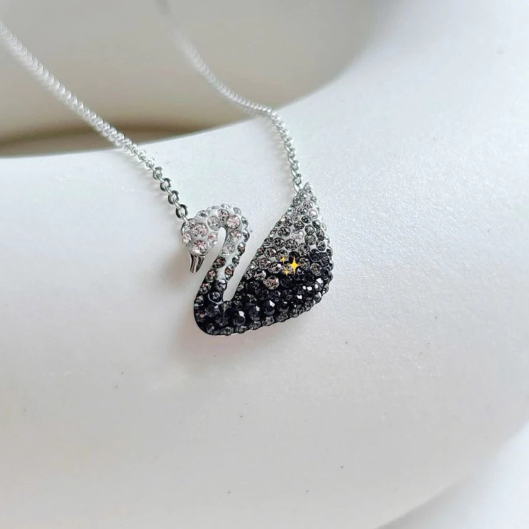 Swarovski Swan Crystal Necklace – Elegant Gift Set