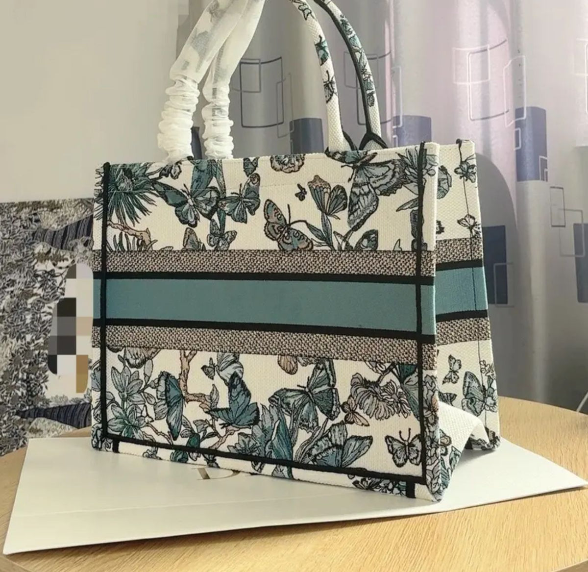 Blue butterfly medium size comes with silk scarf