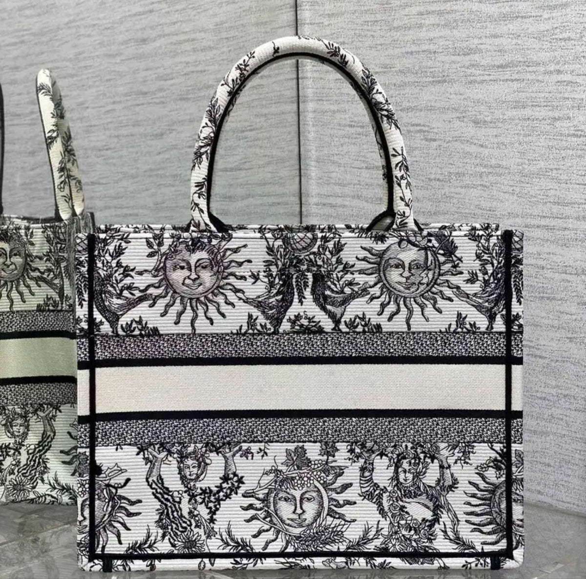 New Sun Medium comes with a silk scarf