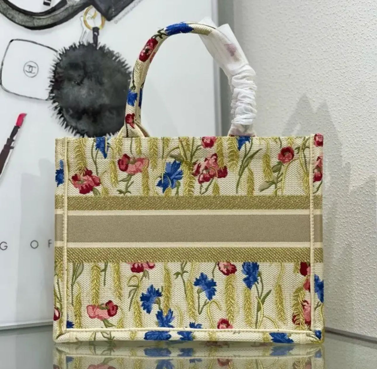 Gesanghua medium size comes with silk scarf