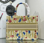 Gesanghua medium size comes with silk scarf