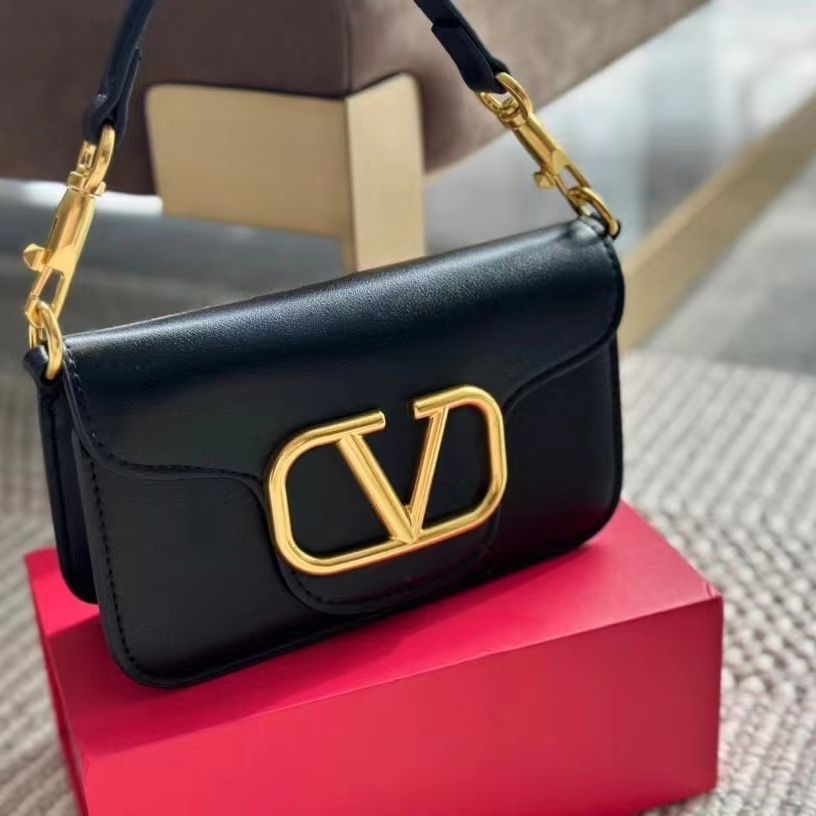 Valentino Garavani VLogo Chain Shoulder Bag