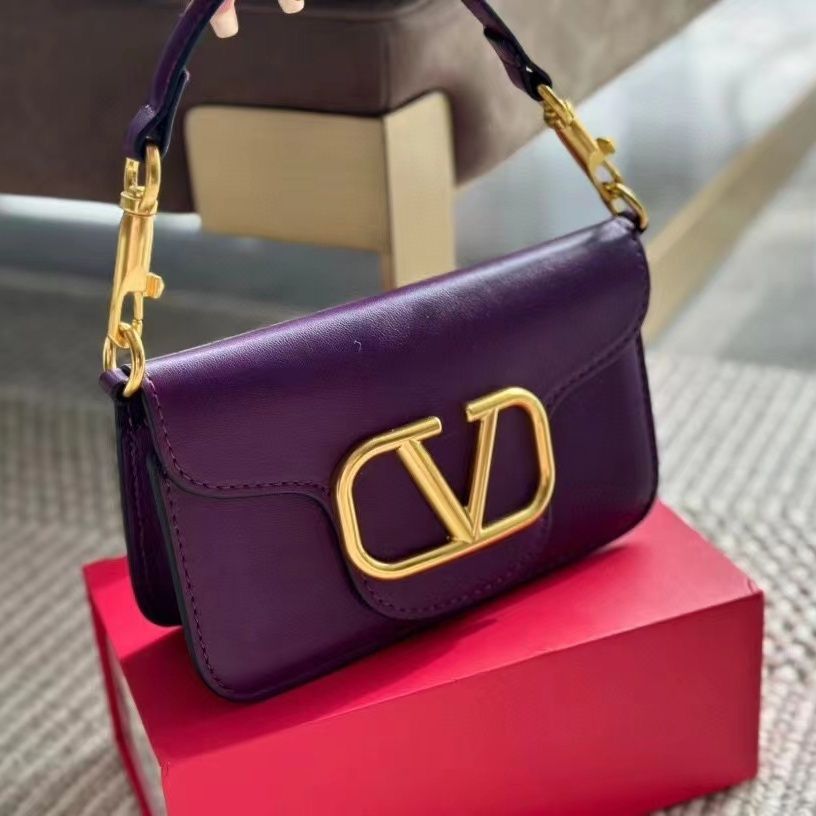 Valentino Garavani VLogo Chain Shoulder Bag