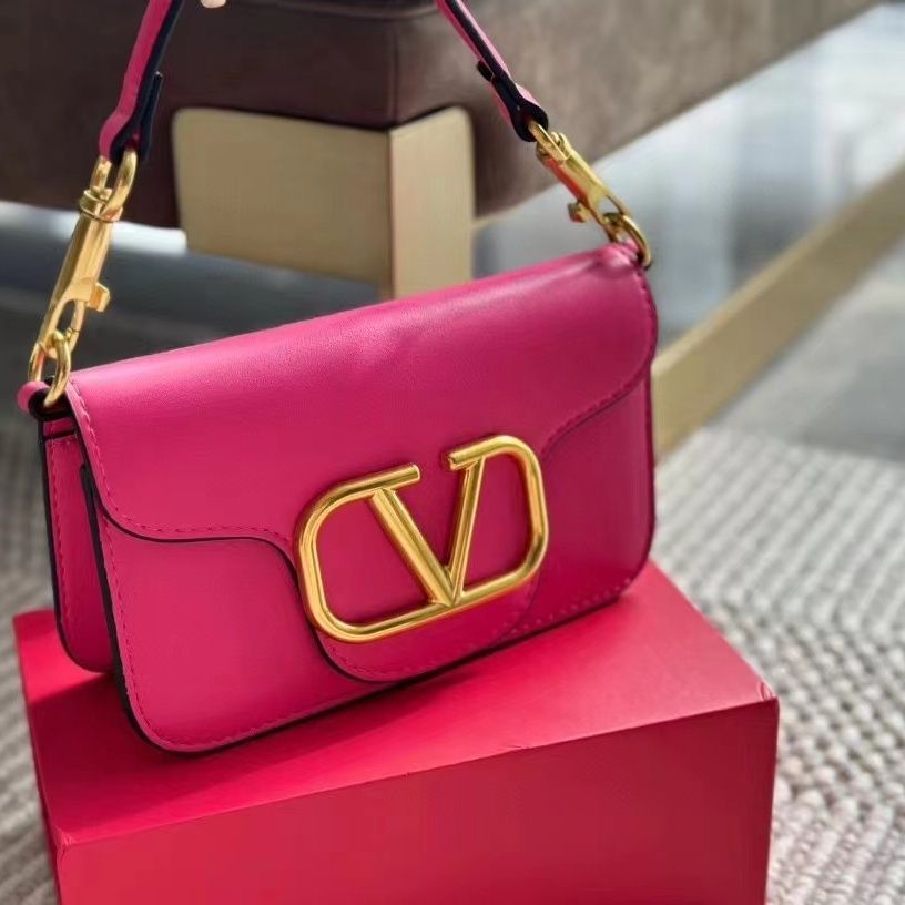 Valentino Garavani VLogo Chain Shoulder Bag