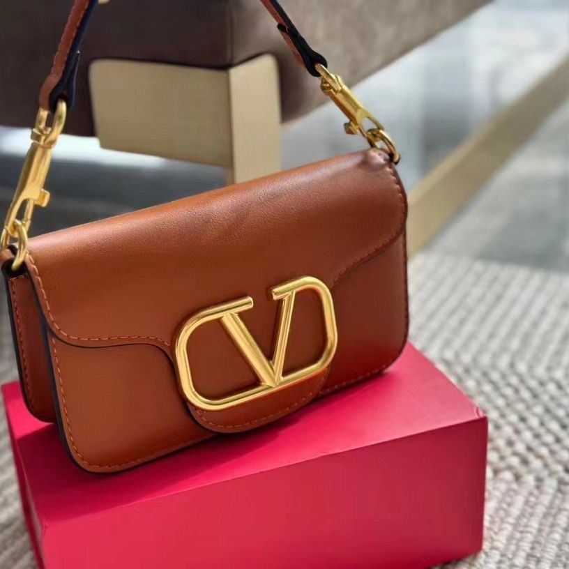 Valentino Garavani VLogo Chain Shoulder Bag