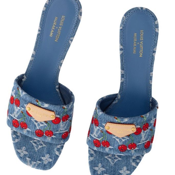 slip-on heels adorned with cherry embroider