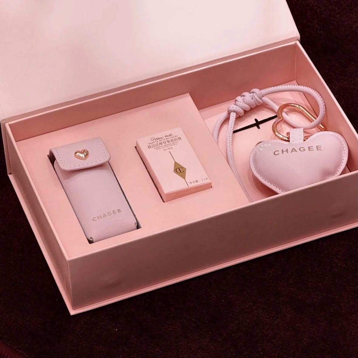 Charlotte Tilbury co-branded gift set