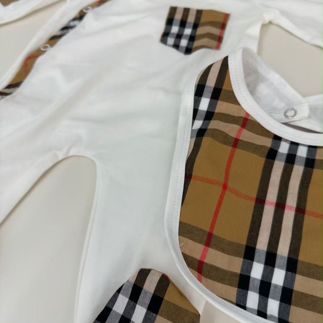 Burberry Classic Check Baby Set