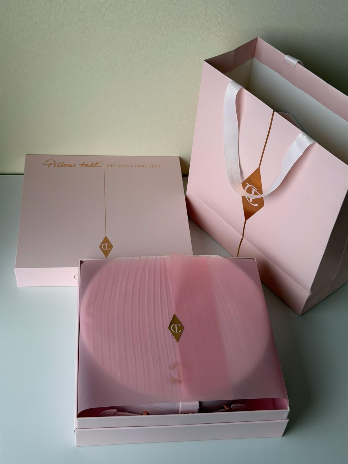 Charlotte Tilbury Pillow Talk Dreams Come True Gift Set