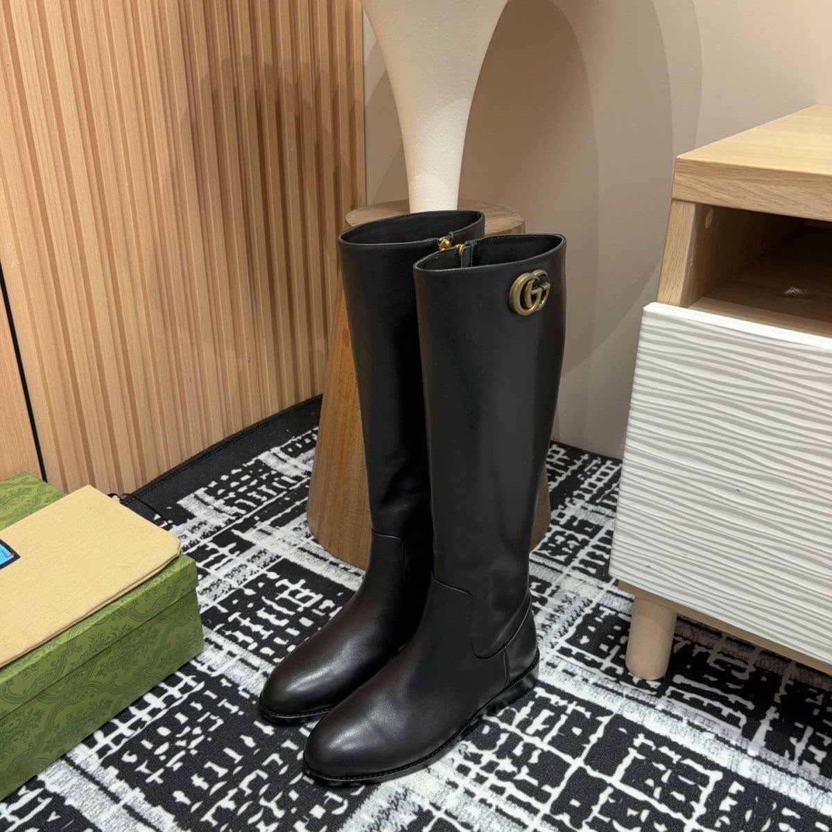 Gucci Leather boots