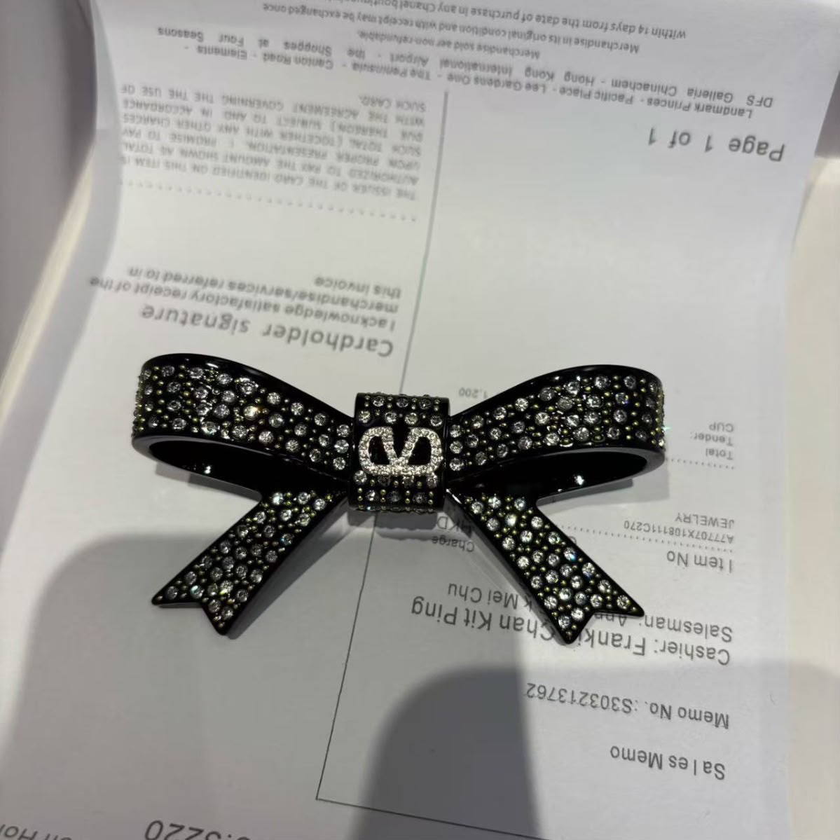 Valentino Garavani VLogo Signature Hair Clip