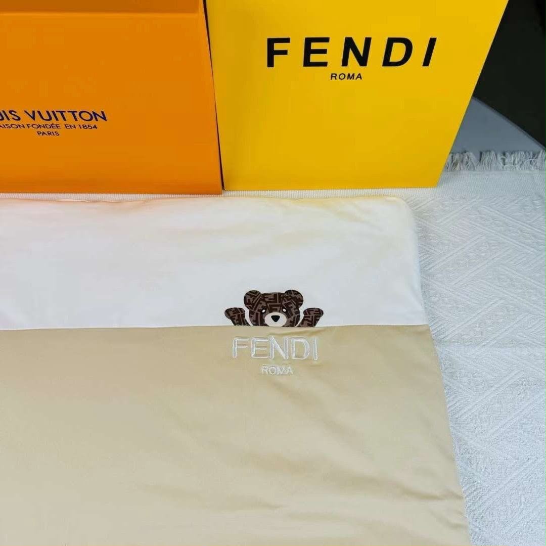Fendi Cute Bear Motif Baby Set