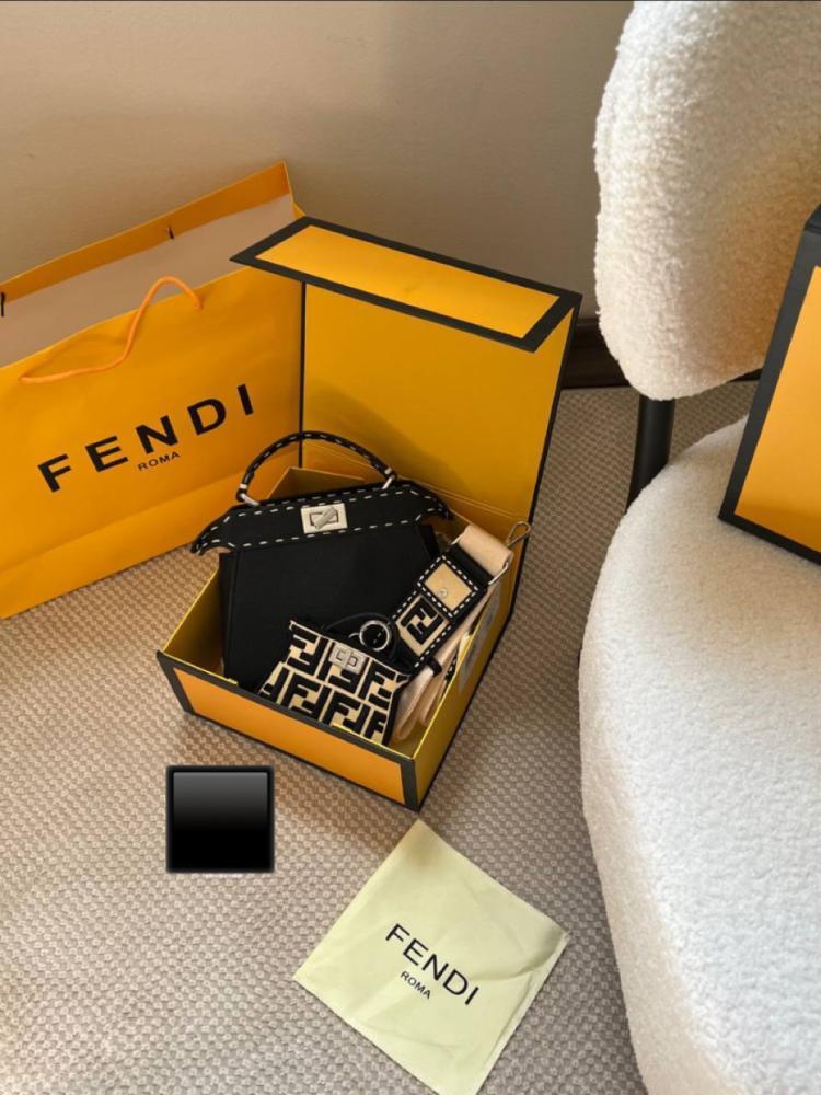 Fendi Peekaboo ISeeU Bag