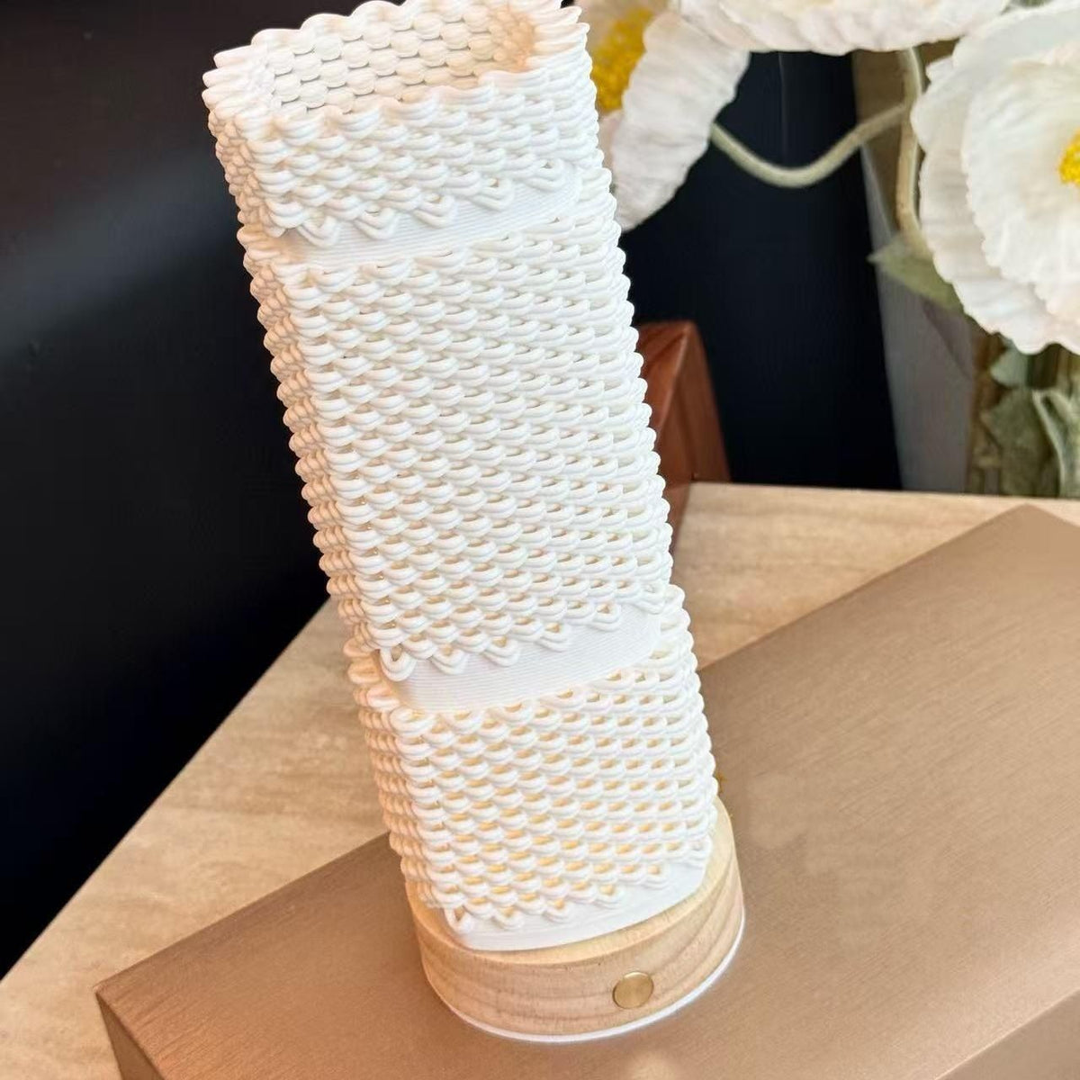 Modern minimalist ins style exquisite design ceramic white geometric pattern decorative desk lamp home desktop ornament