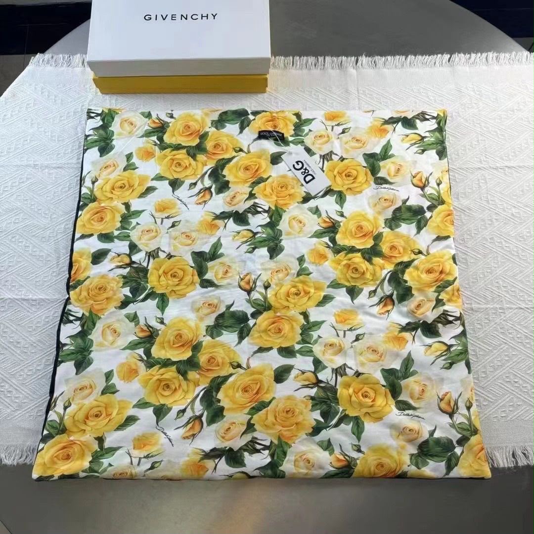 Dolce & Gabbana Yellow roses floral print  baby set