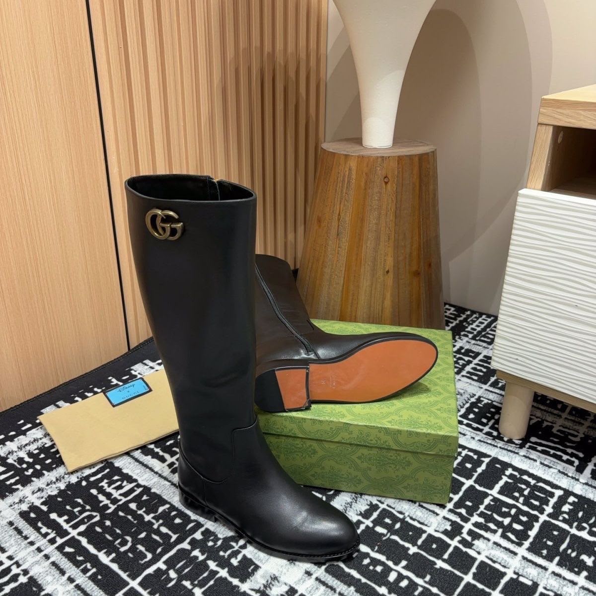 Gucci Leather boots