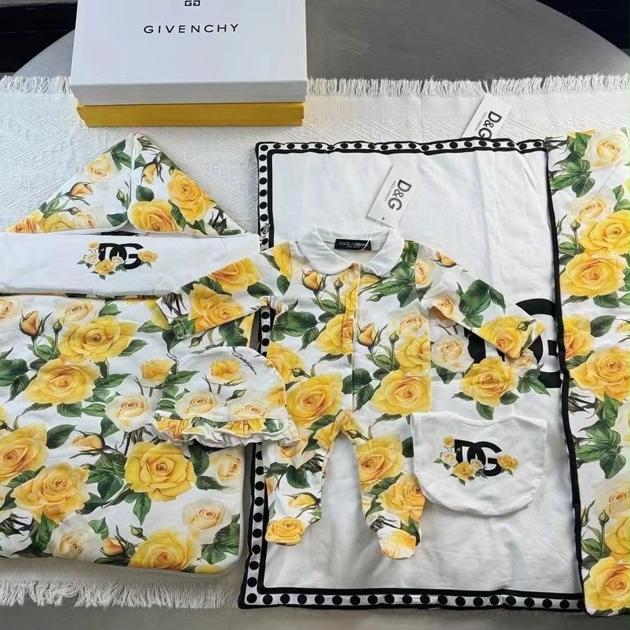 Dolce & Gabbana Yellow roses floral print  baby set