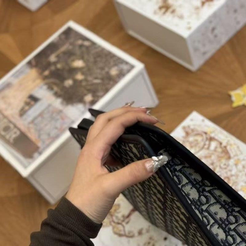 Dior Pouch