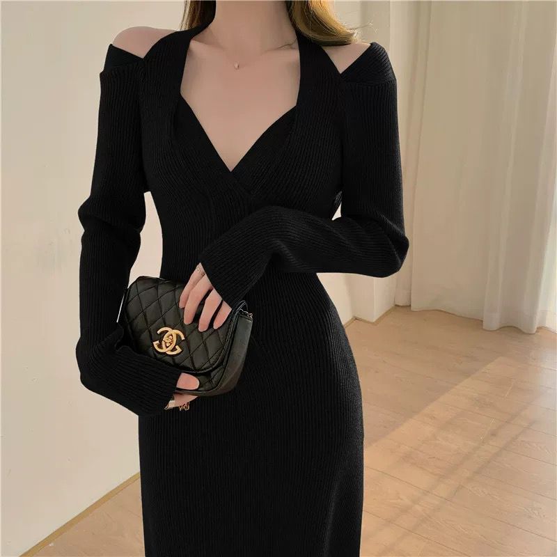 Halterneck sweater knitted dress