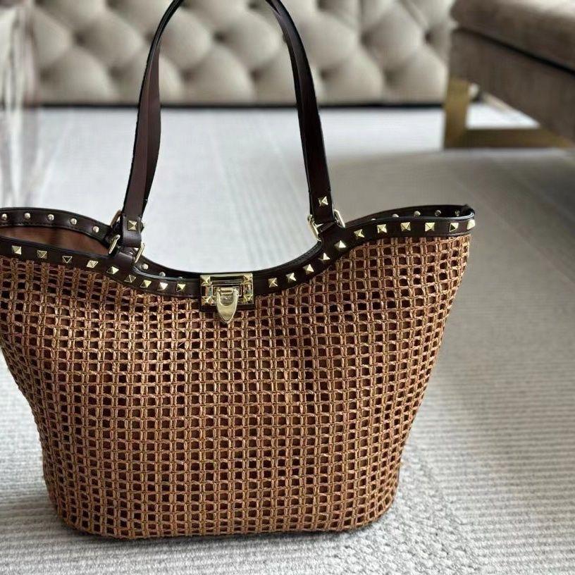 Valentino hot style