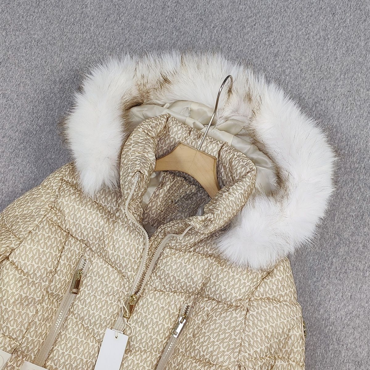 Michael Kors
Faux Fur Trim Belted Puffer Jacket