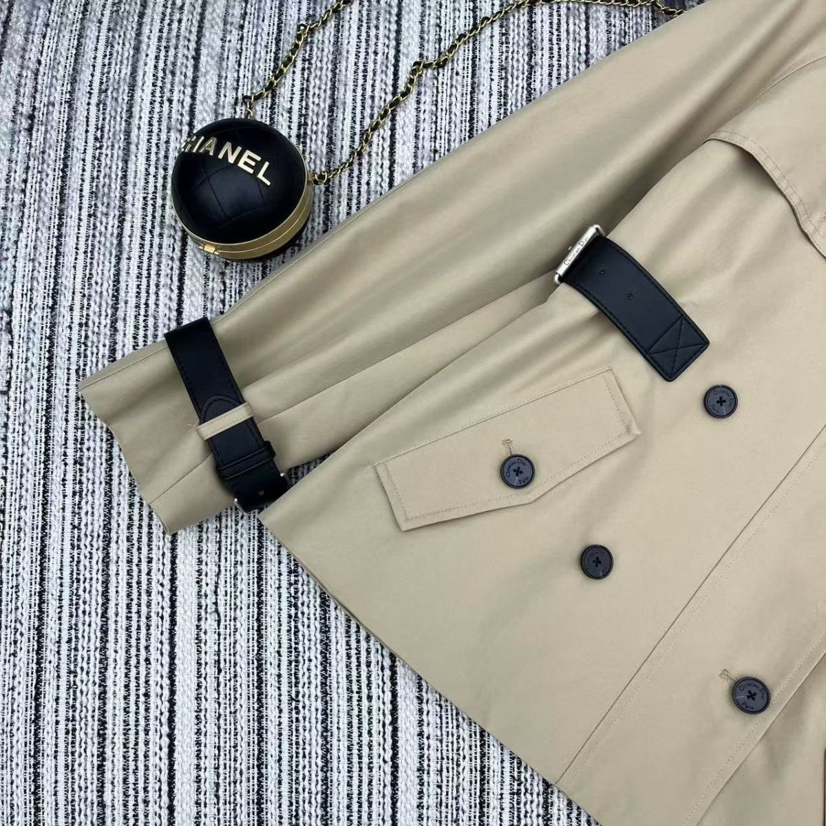 Christian Dior women's short beige trench coat
