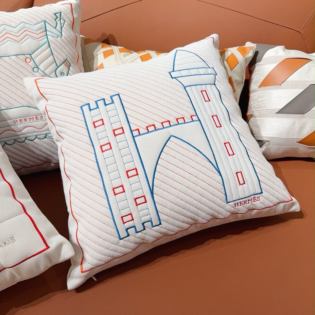 Hermès Epopee quilted pillow