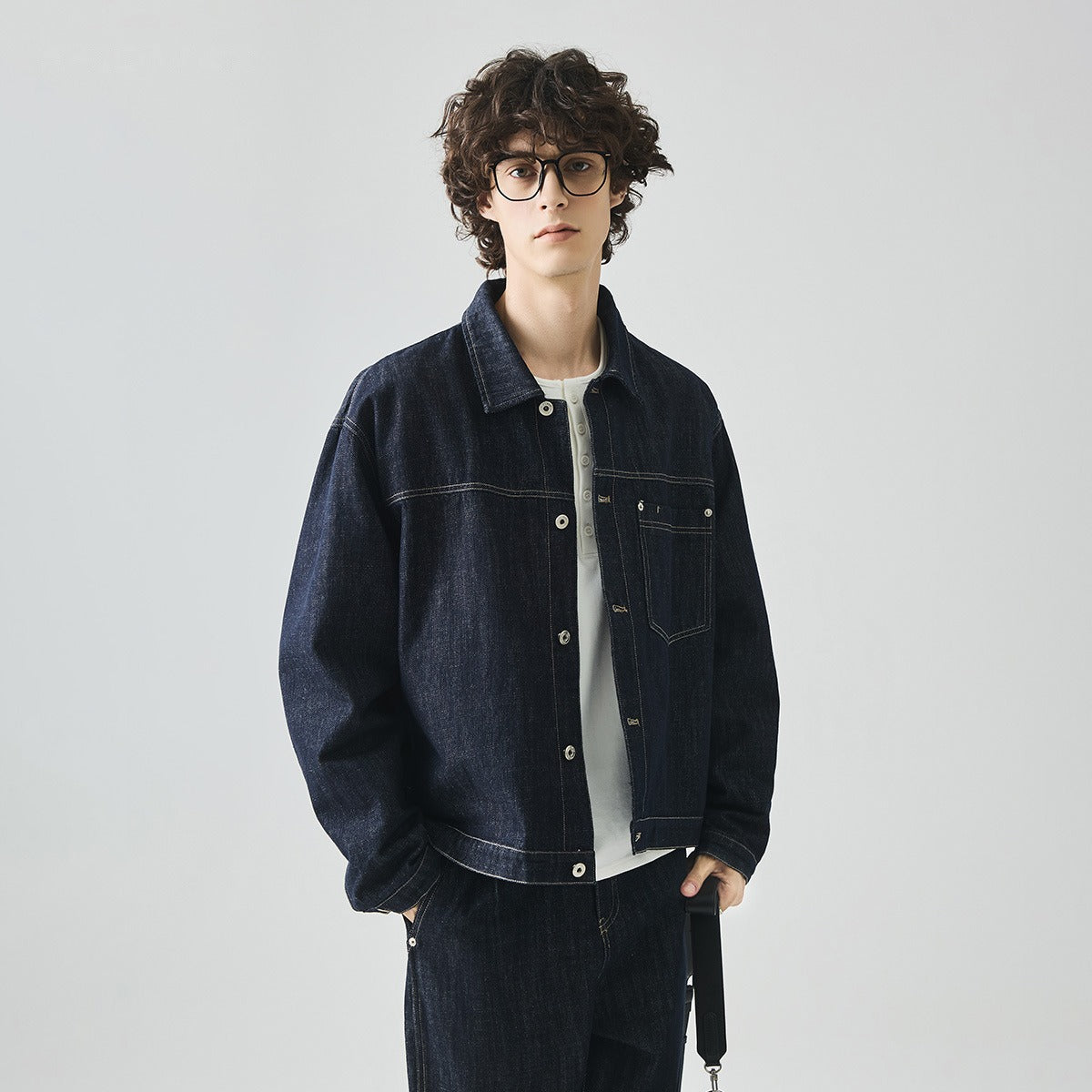 Men's Loose Denim Jacket with Chest Pocket