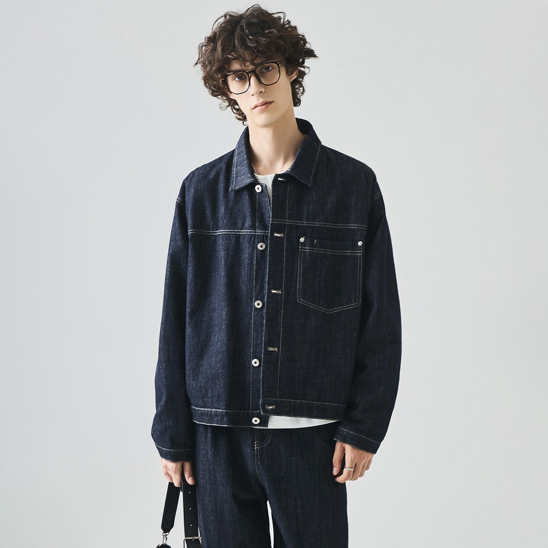 Men's Loose Denim Jacket with Chest Pocket