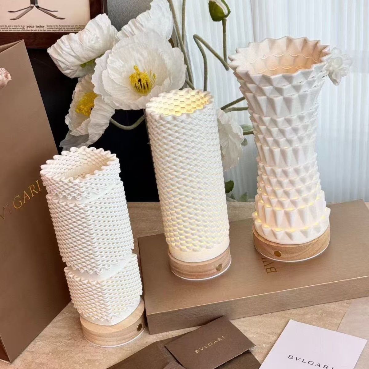 Modern minimalist ins style exquisite design ceramic white geometric pattern decorative desk lamp home desktop ornament