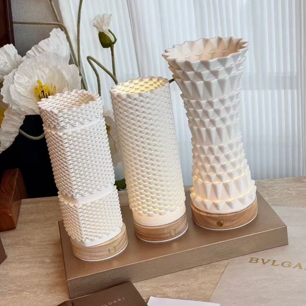 Modern minimalist ins style exquisite design ceramic white geometric pattern decorative desk lamp home desktop ornament