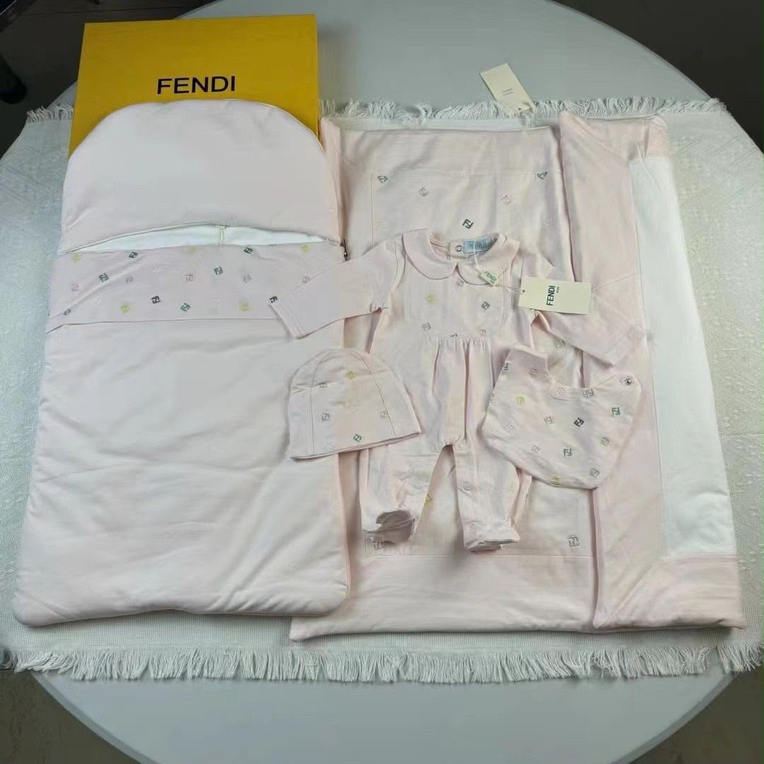 Fendi newborn 5-piece set
