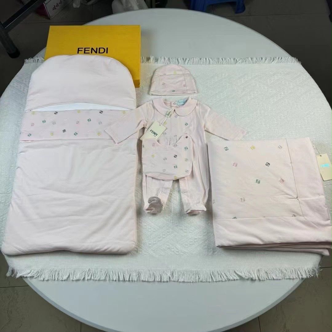 Fendi newborn 5-piece set