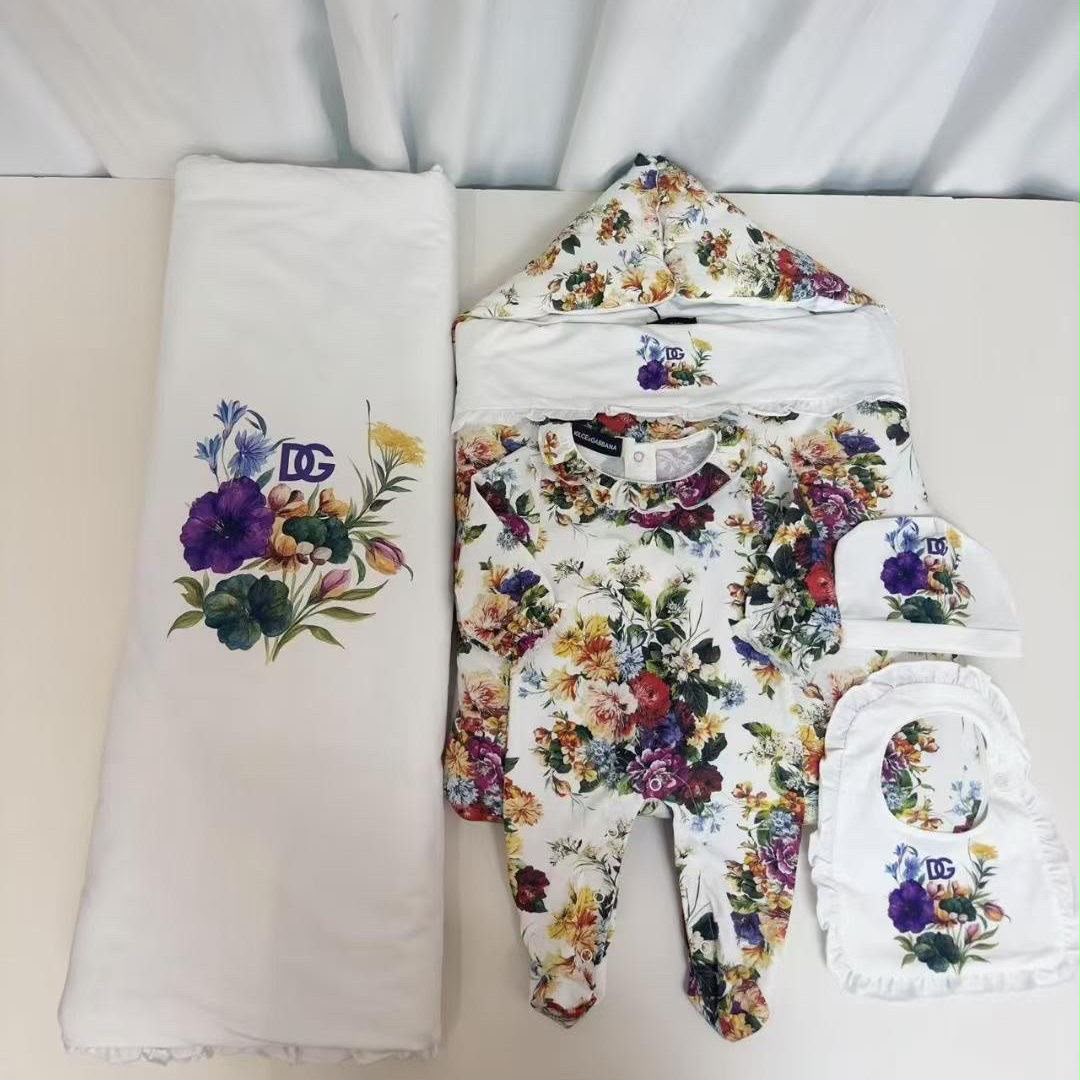 Dolce & Gabbana floral-print baby set