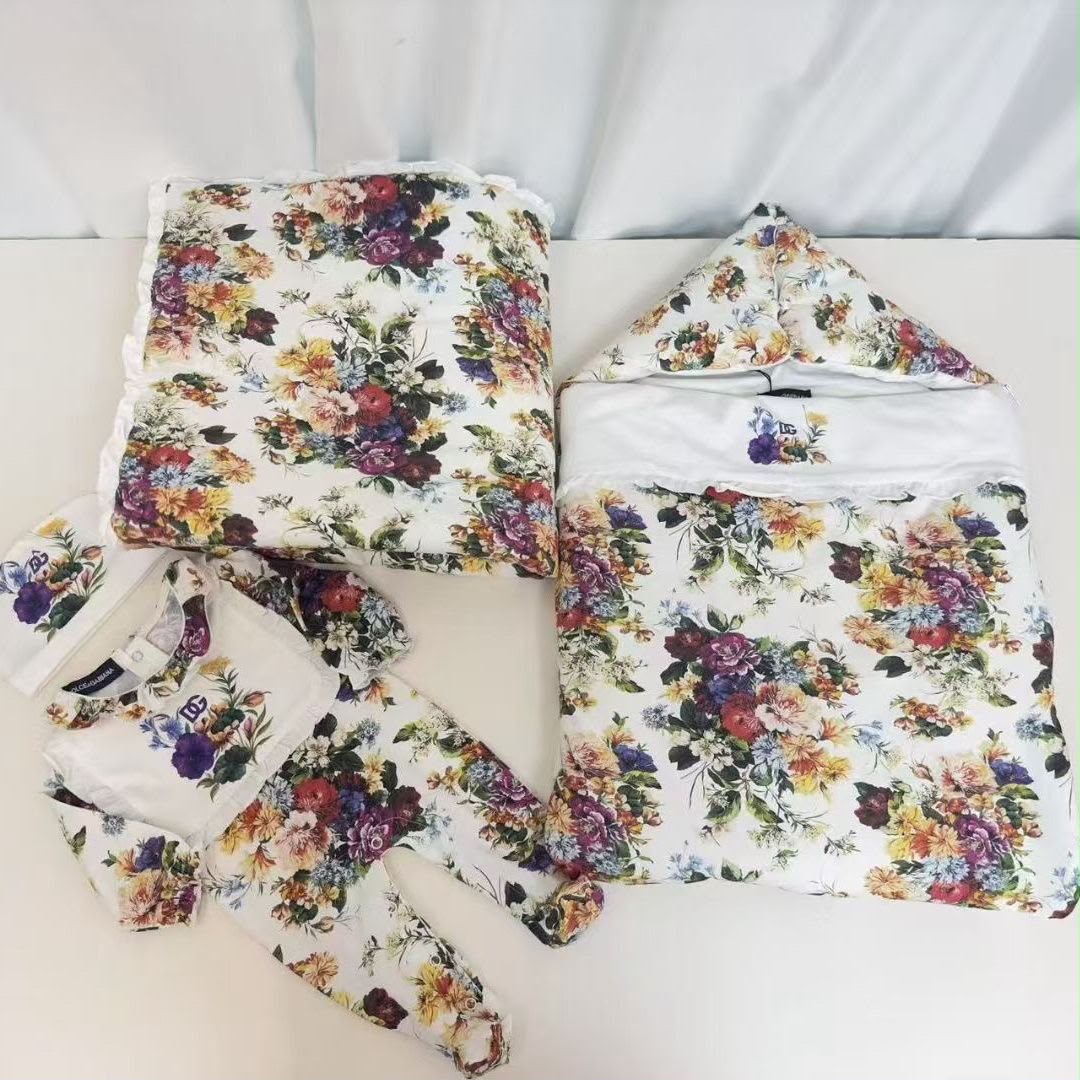 Dolce & Gabbana floral-print baby set