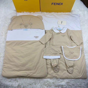 Fendi Kids Bear Motif 5-Piece Baby Set