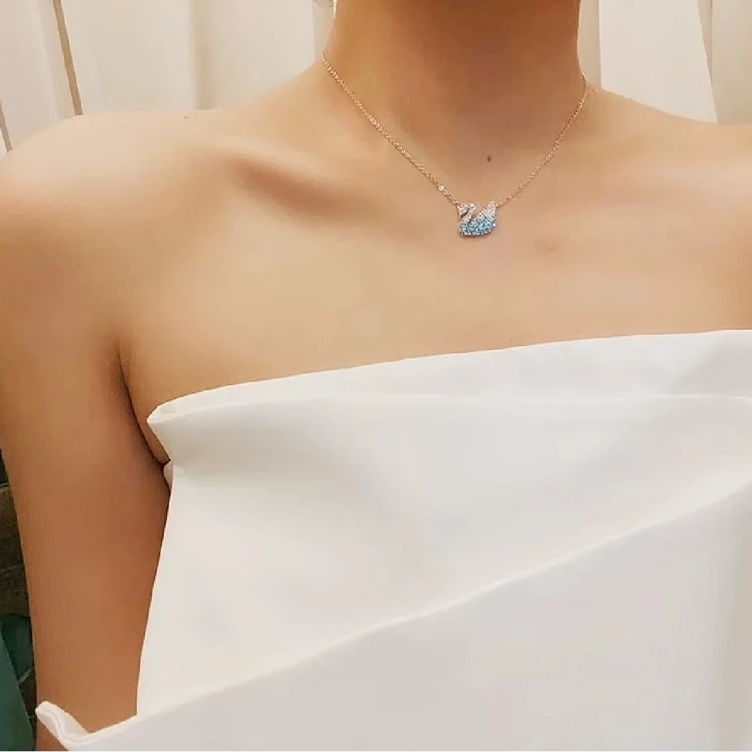 Swarovski Swan Crystal Necklace Gift Set