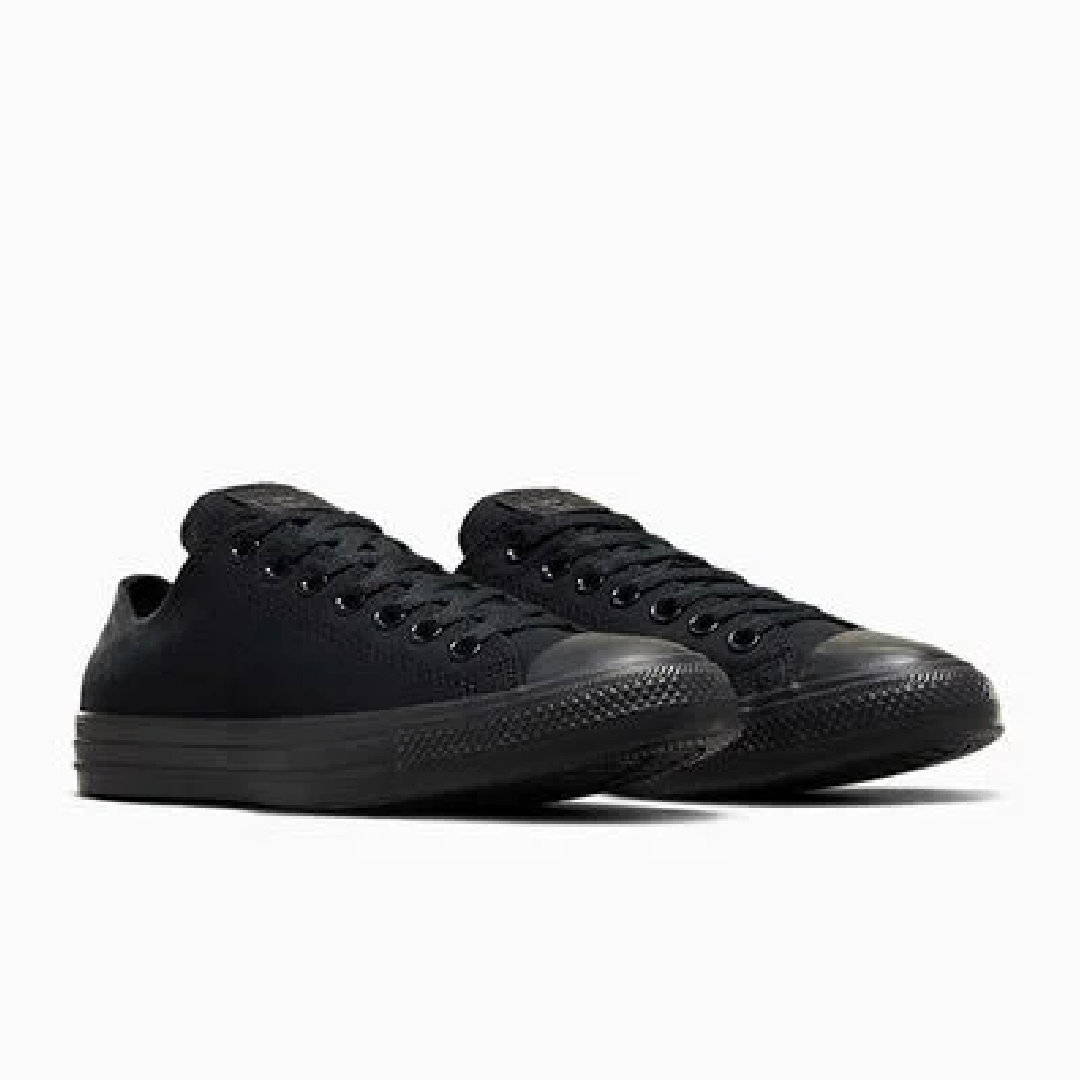 Converse Chuck Taylor All Star Classic Low-Top Sneakers