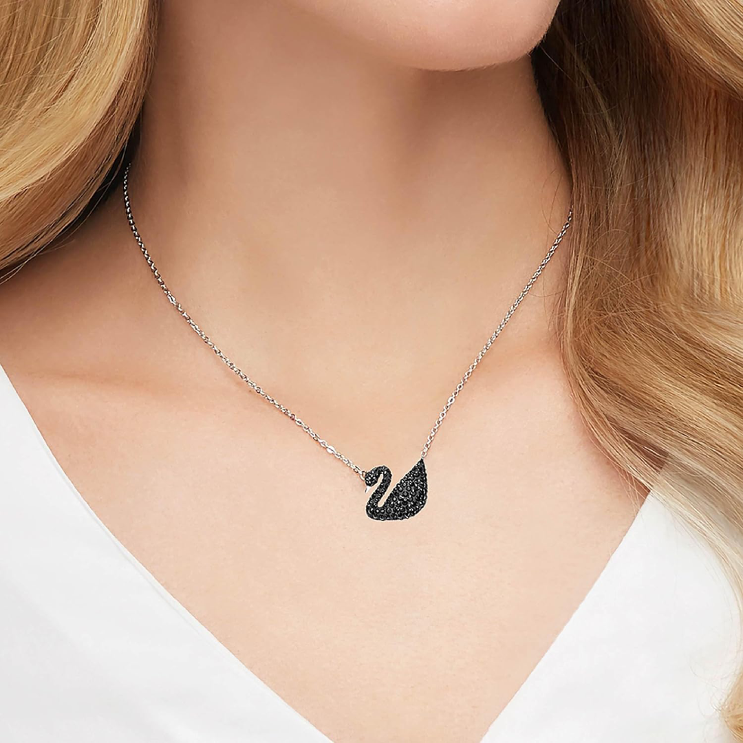 Swarovski Swan Crystal Necklace – Elegant Gift Set